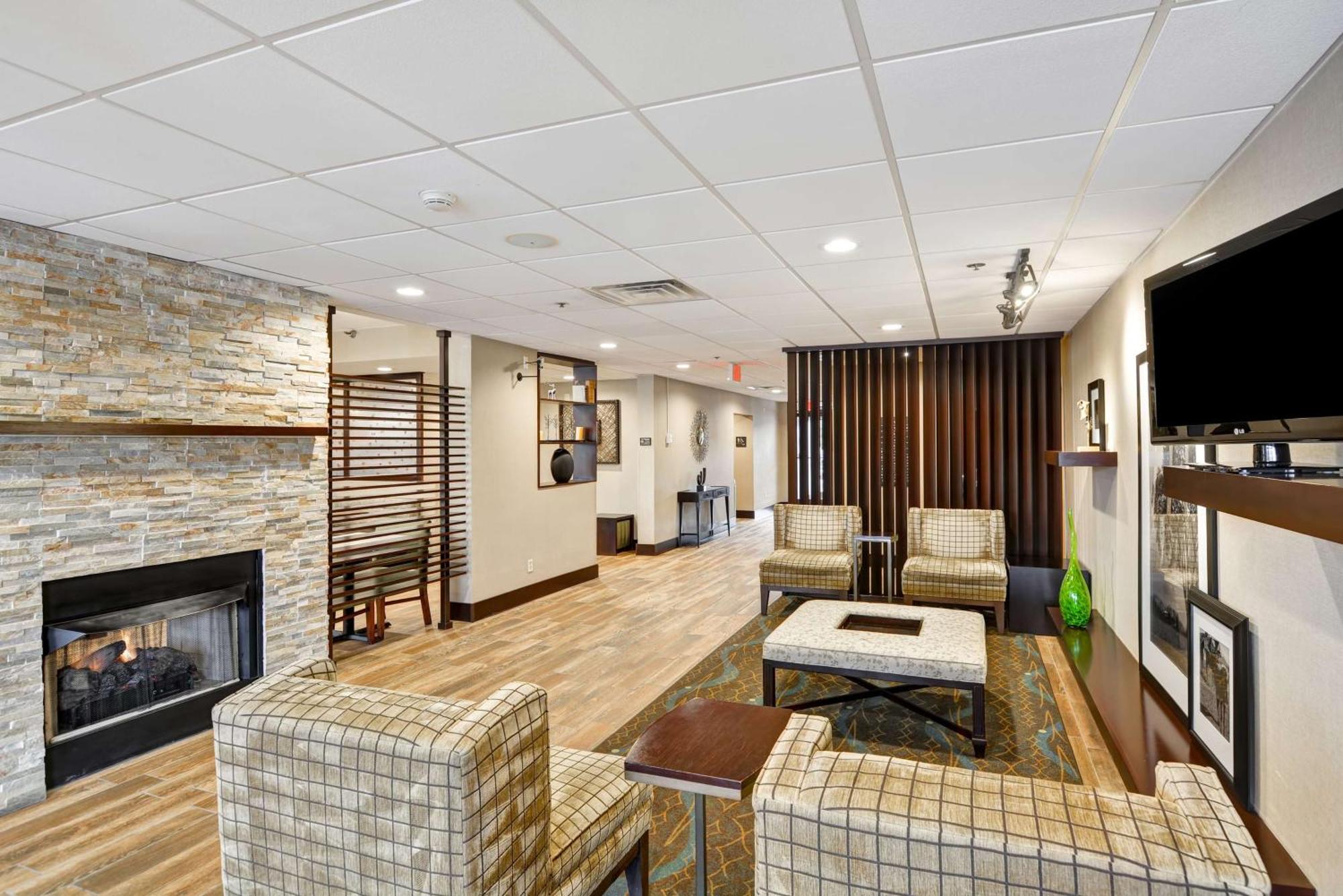 Hampton Inn Hendersonville Exterior photo