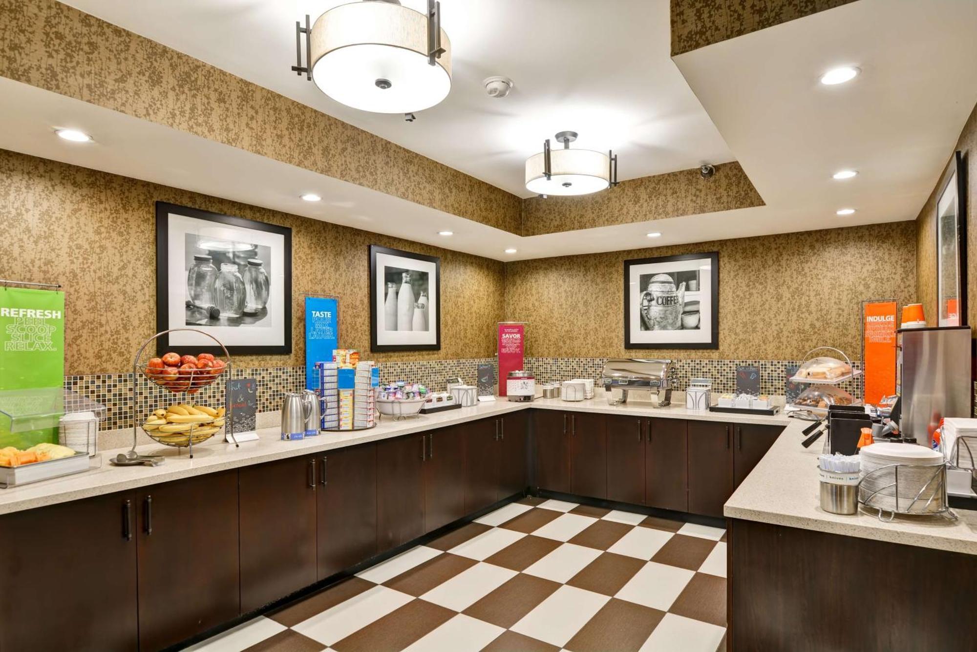 Hampton Inn Hendersonville Exterior photo