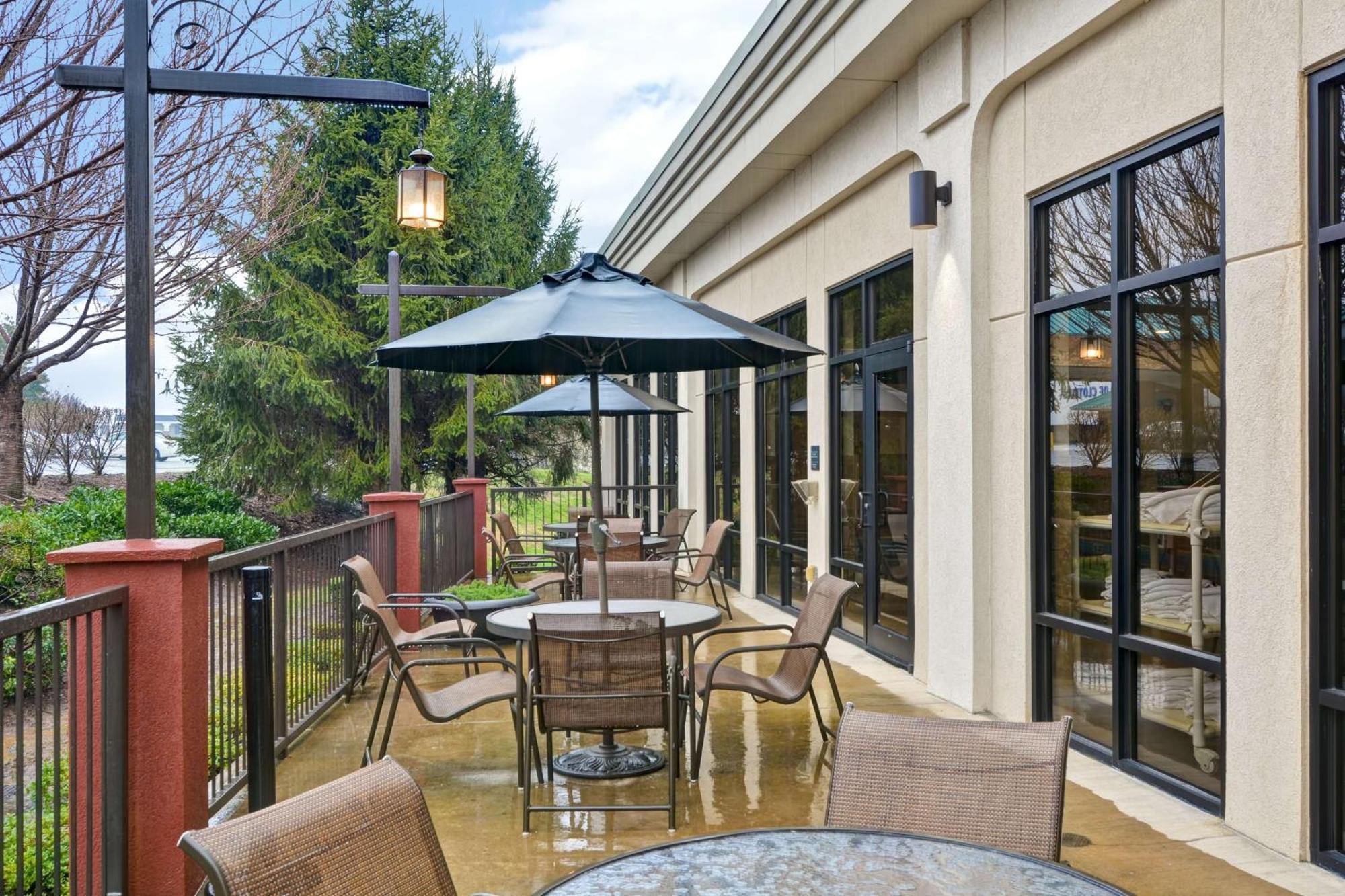 Hampton Inn Hendersonville Exterior photo
