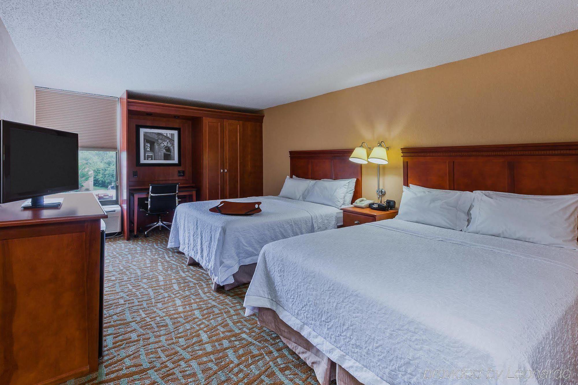 Hampton Inn Hendersonville Exterior photo